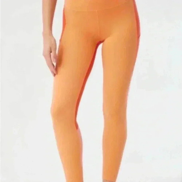 Outdoor Voices Leggings 7/8 Length Sandstone Paprika Peach Size XS NWT NIP - Picture 3 of 4